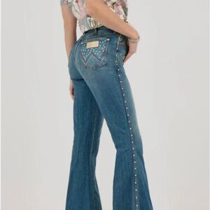 Wrangler Lainey Wilson Bejeweled Bell Bottoms
29/32
